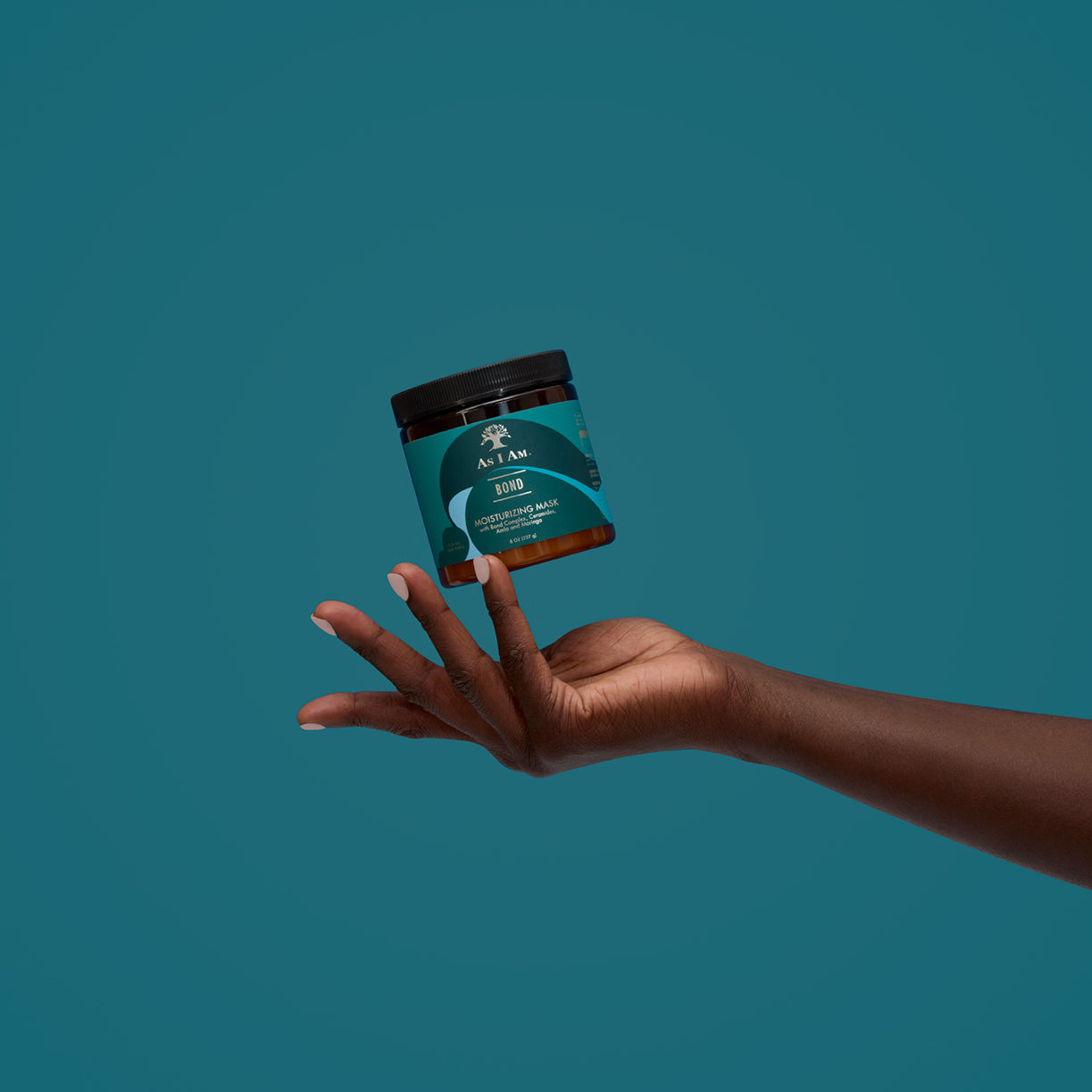 قناع بوند من As I Am - علاج مرطب عميق يعمل على إصلاح الشعر وتقويته من الداخل. يساعد هذا الماسك الغني بالمكونات المرطبة على ترميم الشعر التالف وتحسين مرونته وتركه ناعماً ورطباً ومنتعشاً.