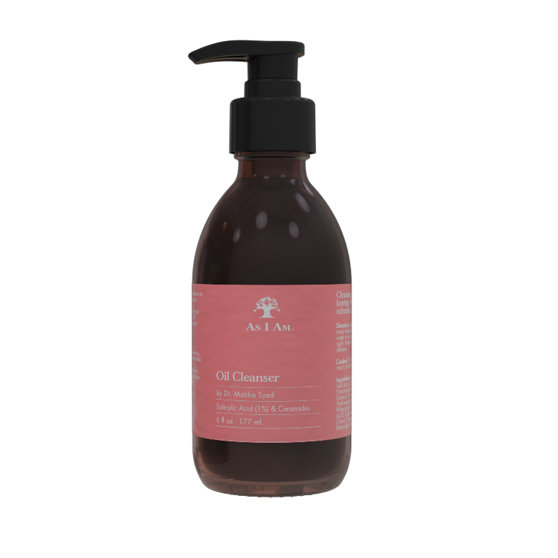 زجاجة "منظف زيتي" مع مضخة على خلفية بيضاء