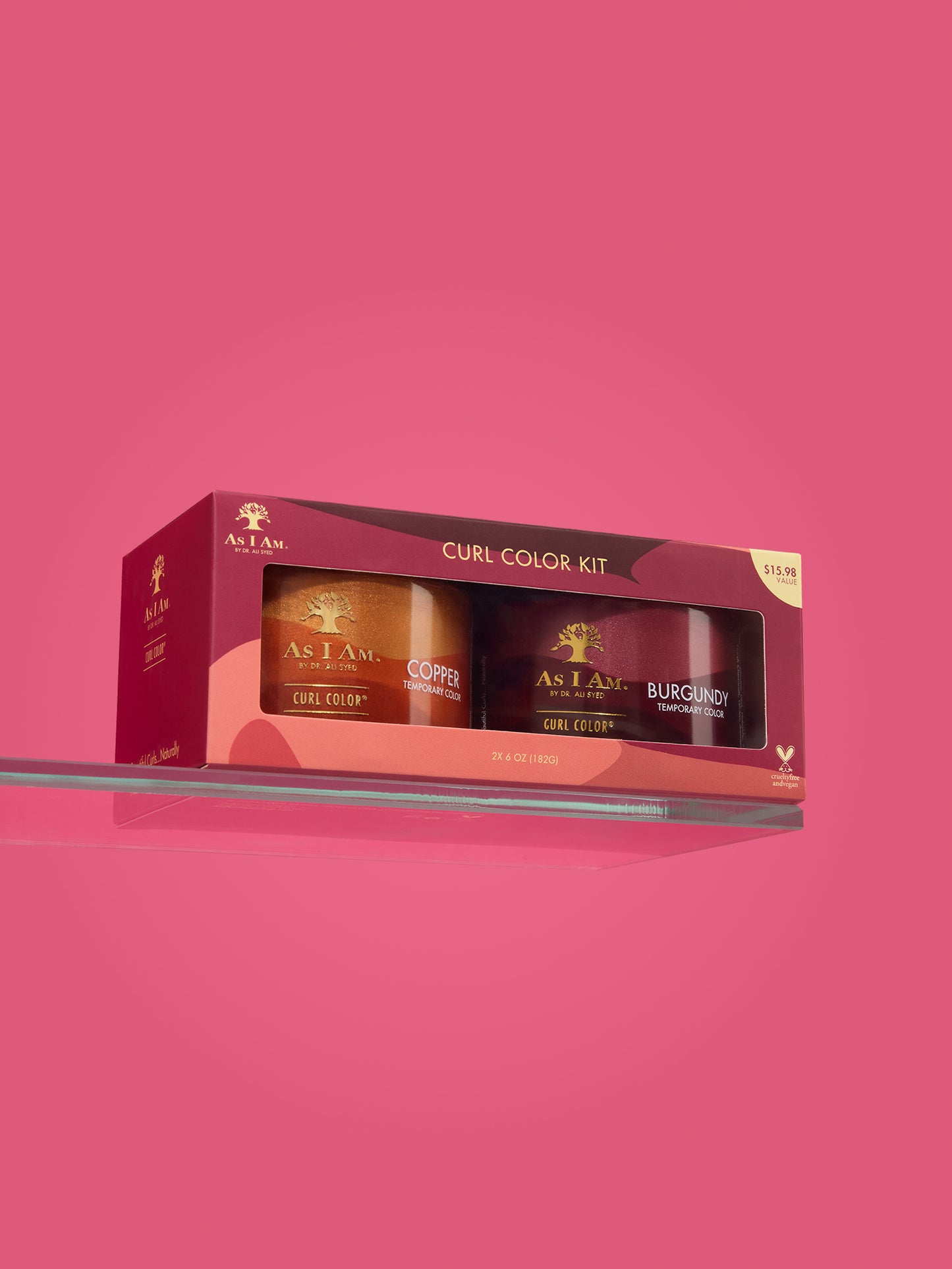 مجموعة As I Am Curl Color المكونة من قطعتين تتميز بدرجات اللون النحاسي والبورجوندي، وهي معروضة في عبوات أنيقة نابضة بالحياة مصممة لتوفير لون مؤقت وتحديد تجعيد الشعر دون تلف.