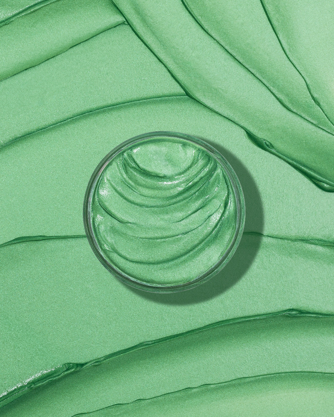 As I Am x Showy Curl Color بلون Jade Green - جل تلوين شعر مؤقت غني بالأصباغ مع قوام كريمي مصمم لتحديد تجعيدات الشعر بلون أخضر جريء ولمعان يدوم طويلاً دون تلف.